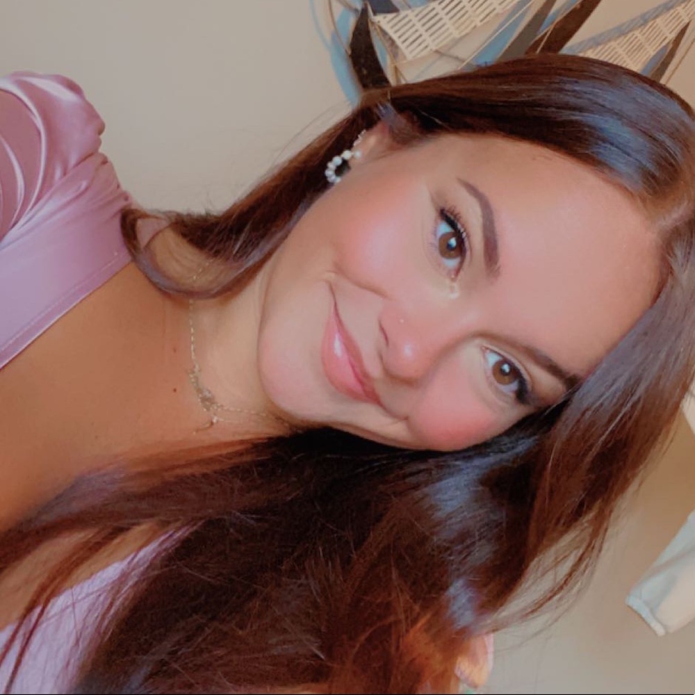 Meet your Posher, Nina